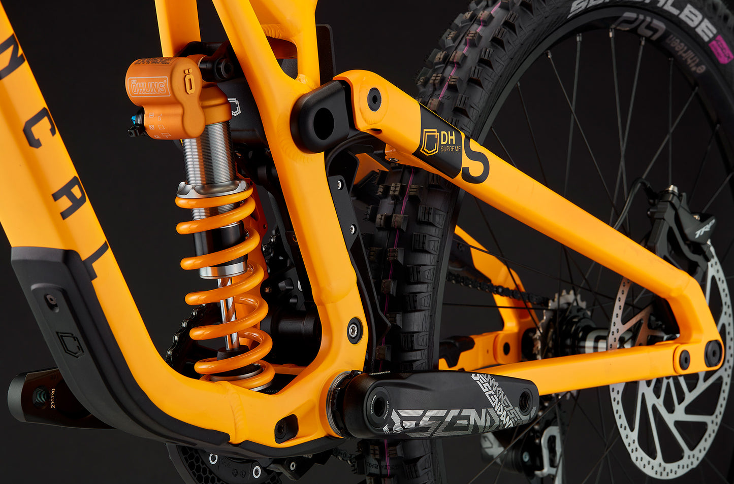 COMMENCAL SUPREME DH V5 OHLINS EDITION YELLOW